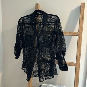 Black lace Express shirt L